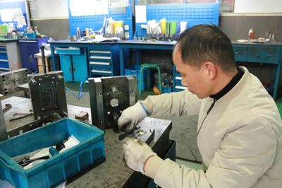 青春热血正当时，乘风破浪不一Young！——五金产品研发的青春力量